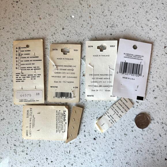 24 NEW ON CARD Vintage White Estate Lot of Buttons Pack Sewing Notions DIY Craft - Picture 8 of 8